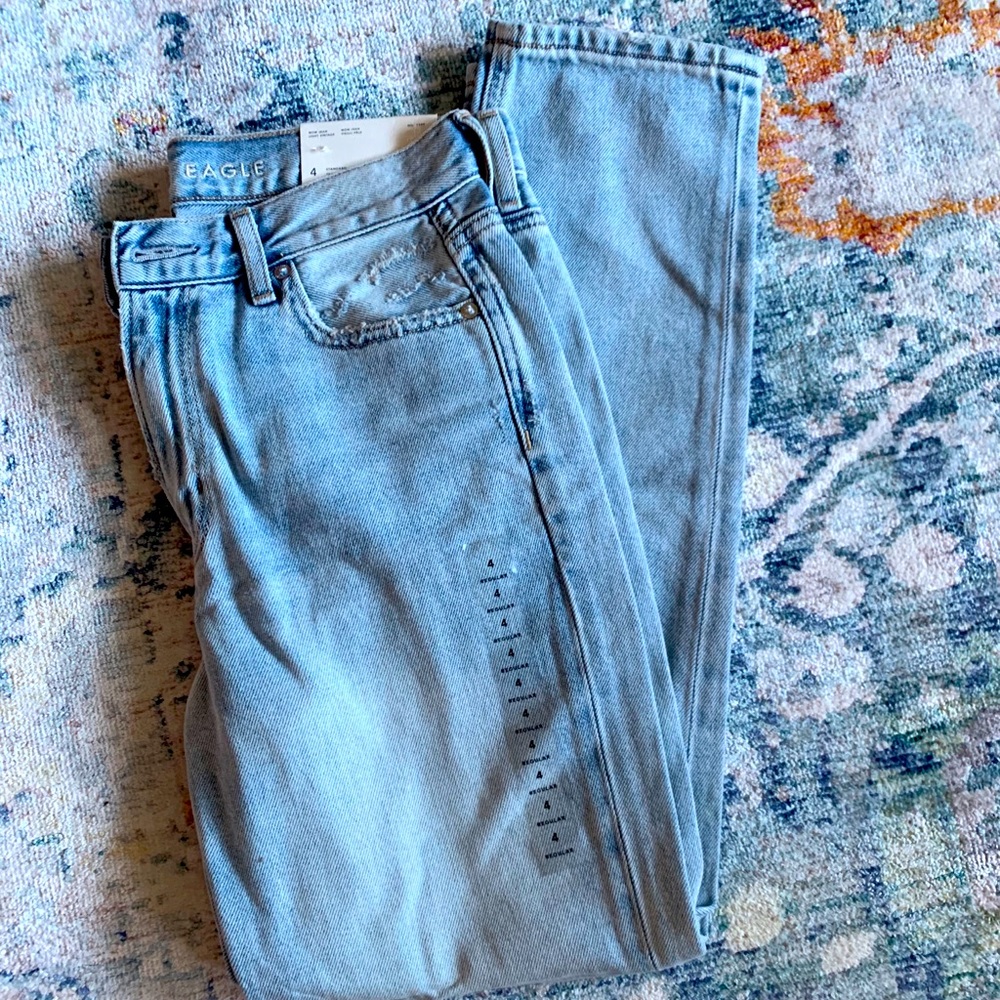 American Eagle Mom Jean